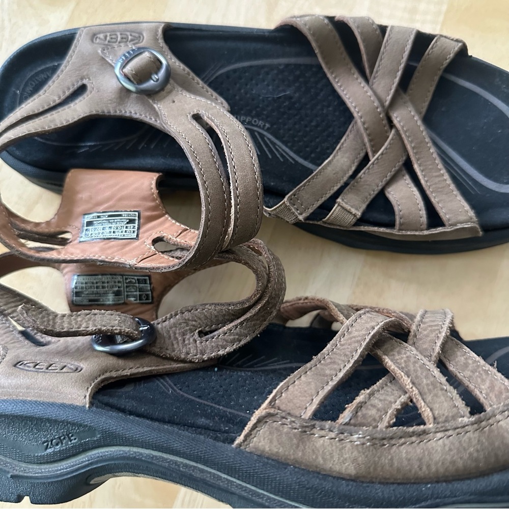 Keen Rialto II Naples Sandals In Plaza Taupe/Bungee - Picture 4 of 5